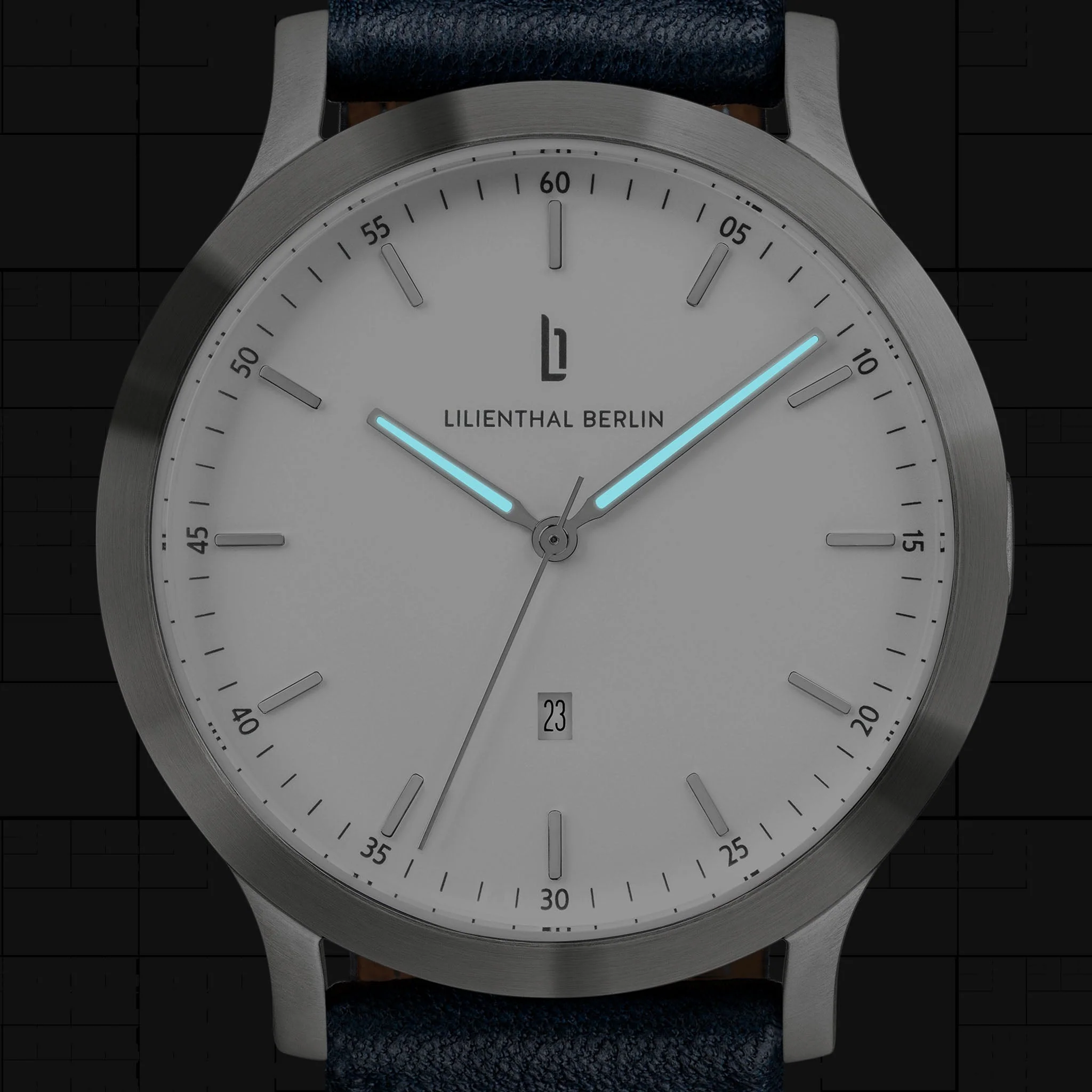 Huxley – Silver White - Image 6