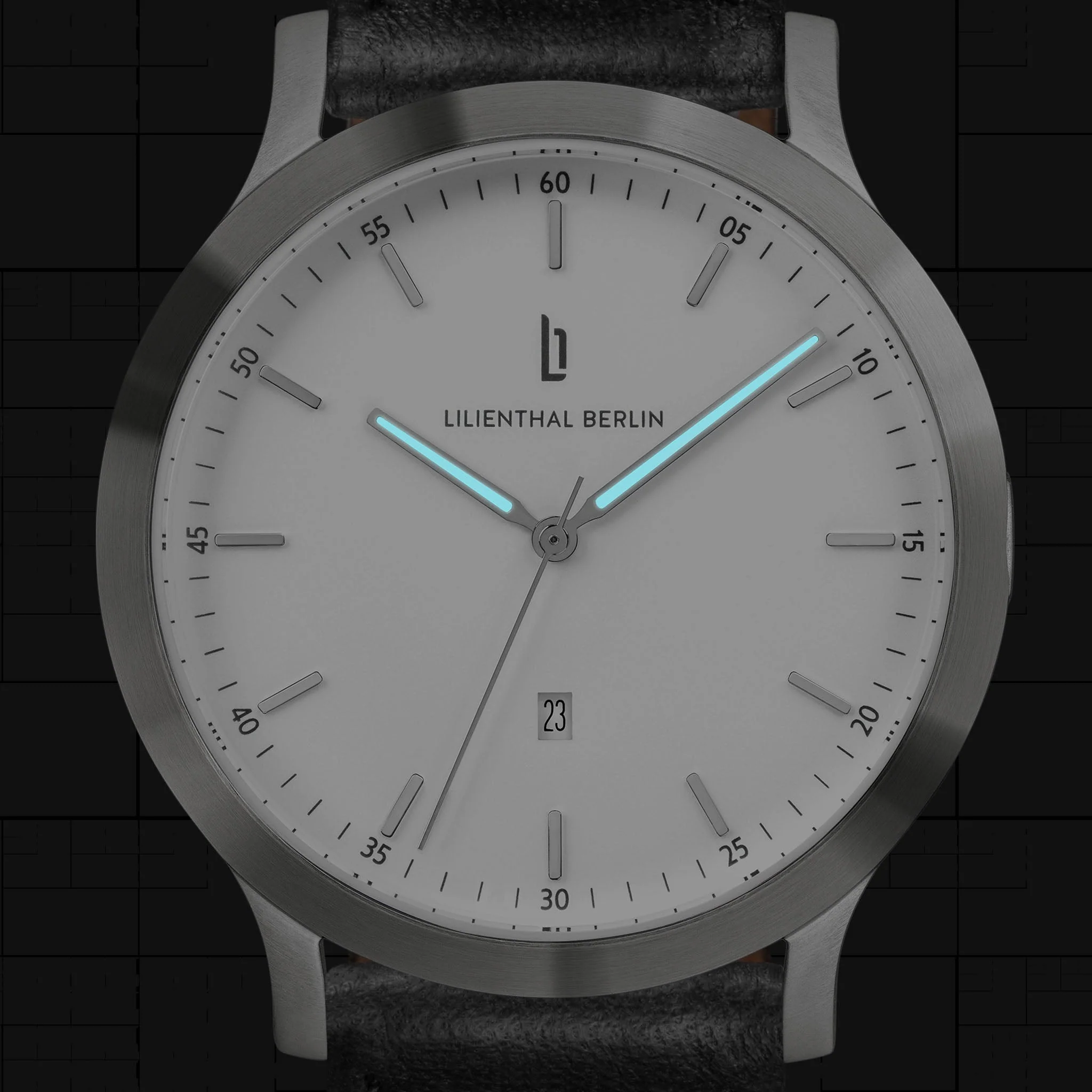 Huxley – Silver White - Image 6