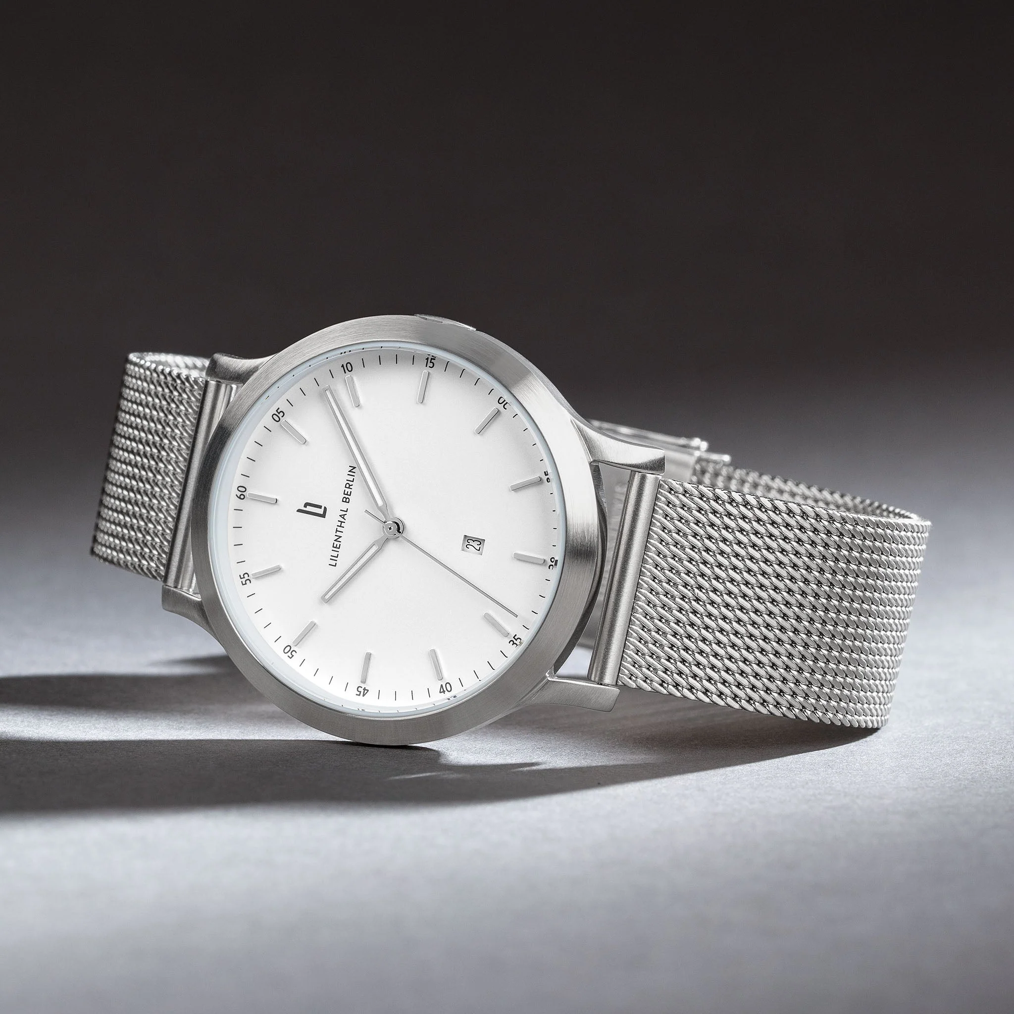 Huxley – Silver White - Image 3