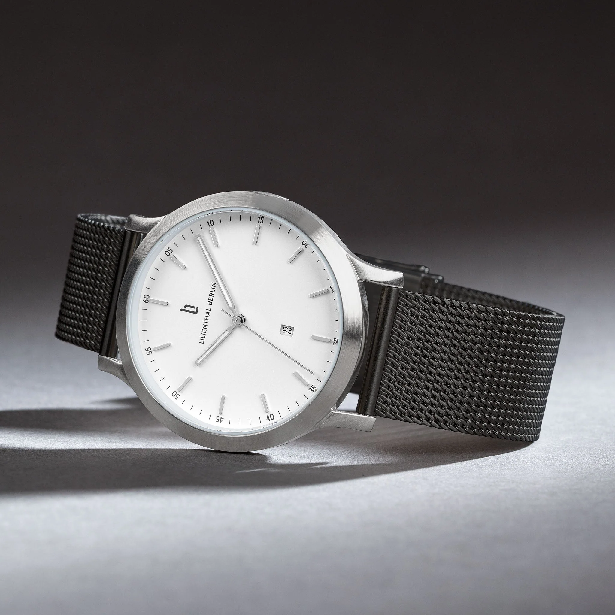 Huxley – Silver White - Image 3